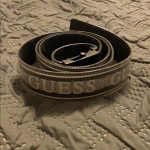 Guess buckle belt. REFLECTIVE!